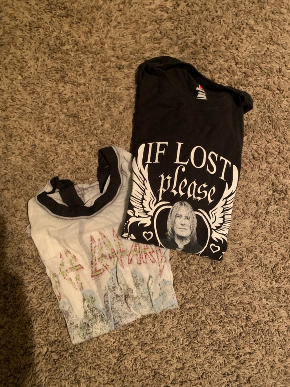 Def Leppard Burnout t-shirt, and return to Joe Elliott t-shirt.